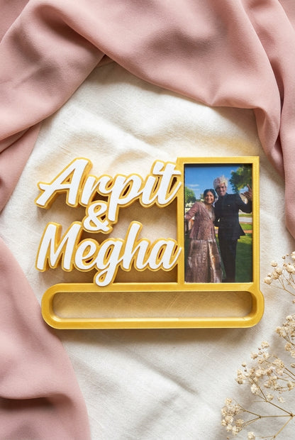 EverUs — Personalized Couple Name Photo Frame