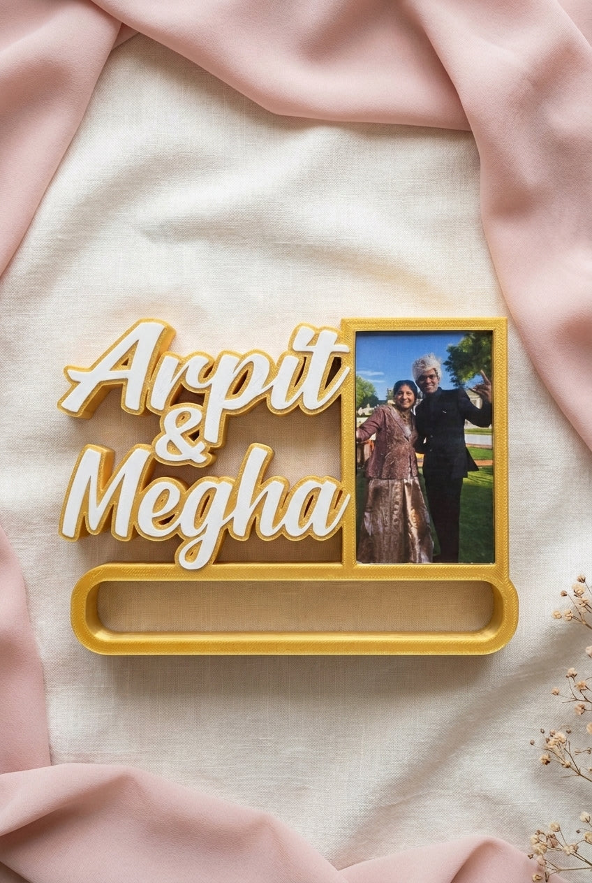 EverUs — Personalized Couple Name Photo Frame